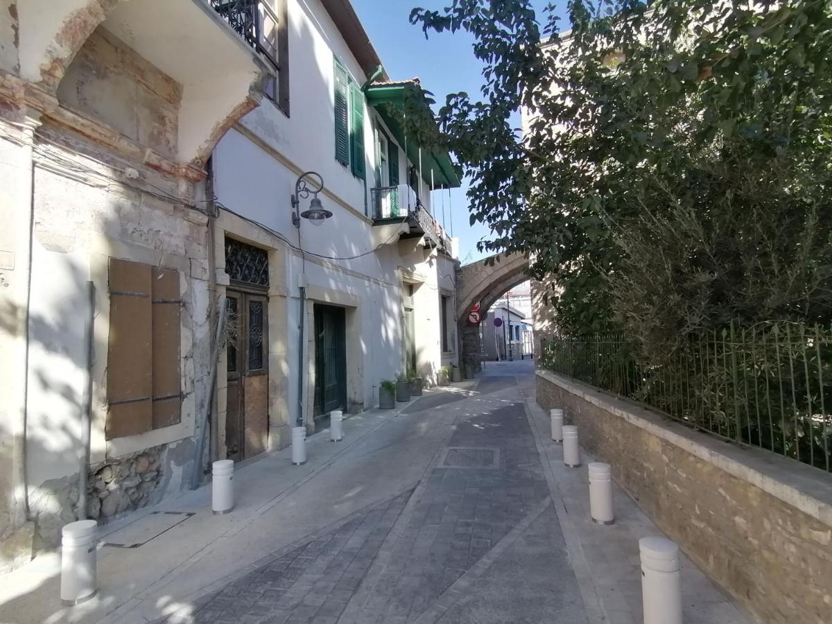 Le Mat Hostel Larnaca Bagian luar foto